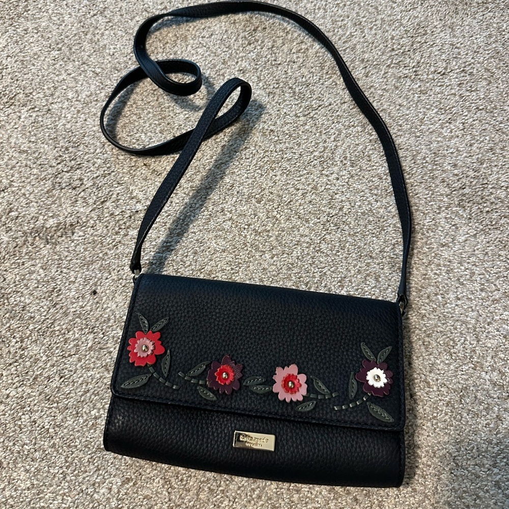 Kate Spade: Black Floral Crossbody Bag